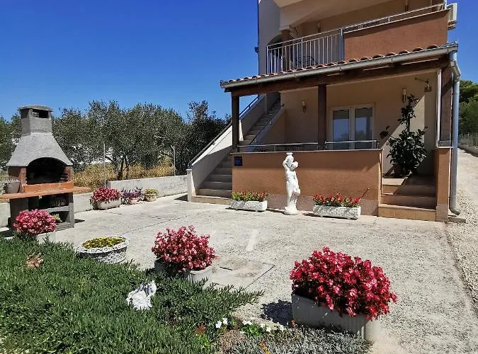 Apartment Alena 1 I 2