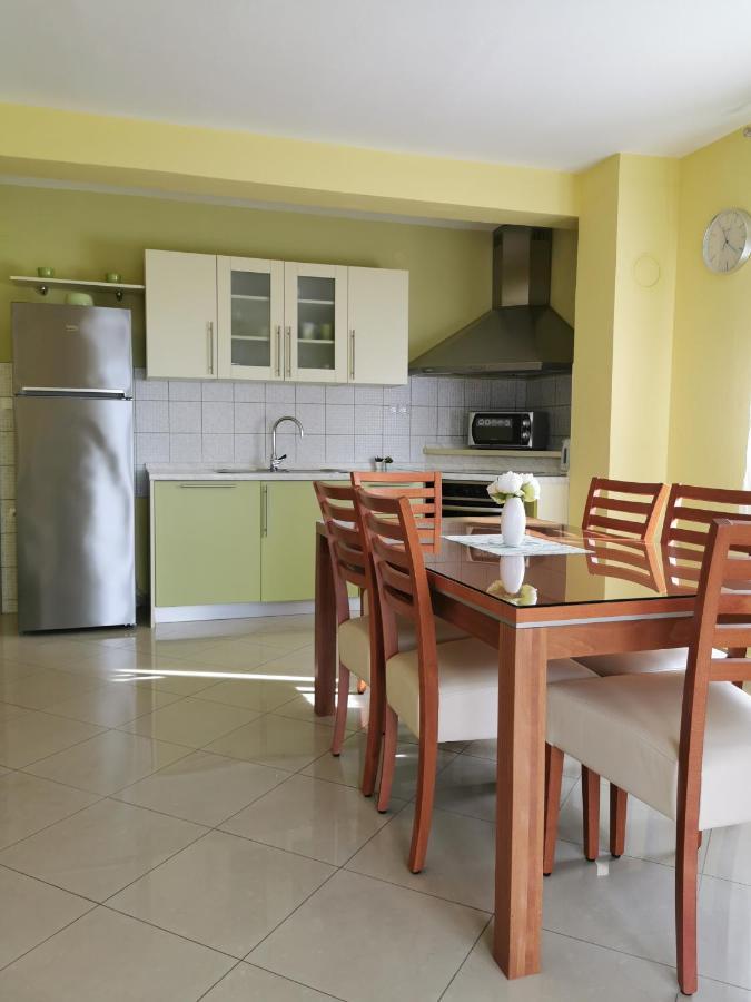 Alena 1 I 2 Apartamento *