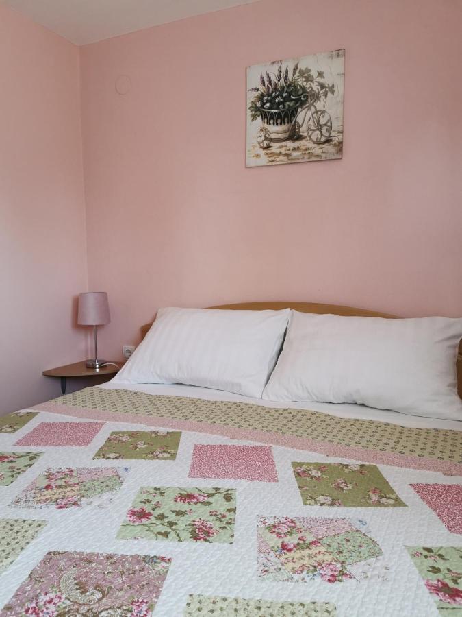 Apartment Alena 1 I 2 *