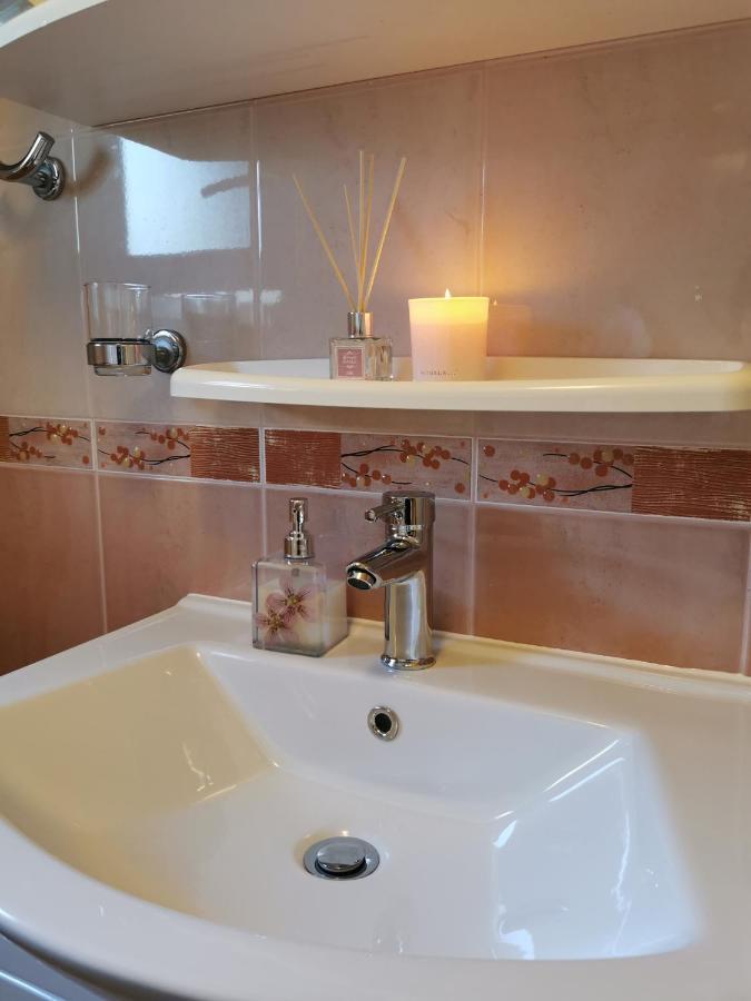 Apartment Alena 1 I 2 *